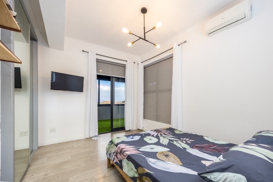 5 Bedroom Property for Sale in Deo Gracia Western Cape
